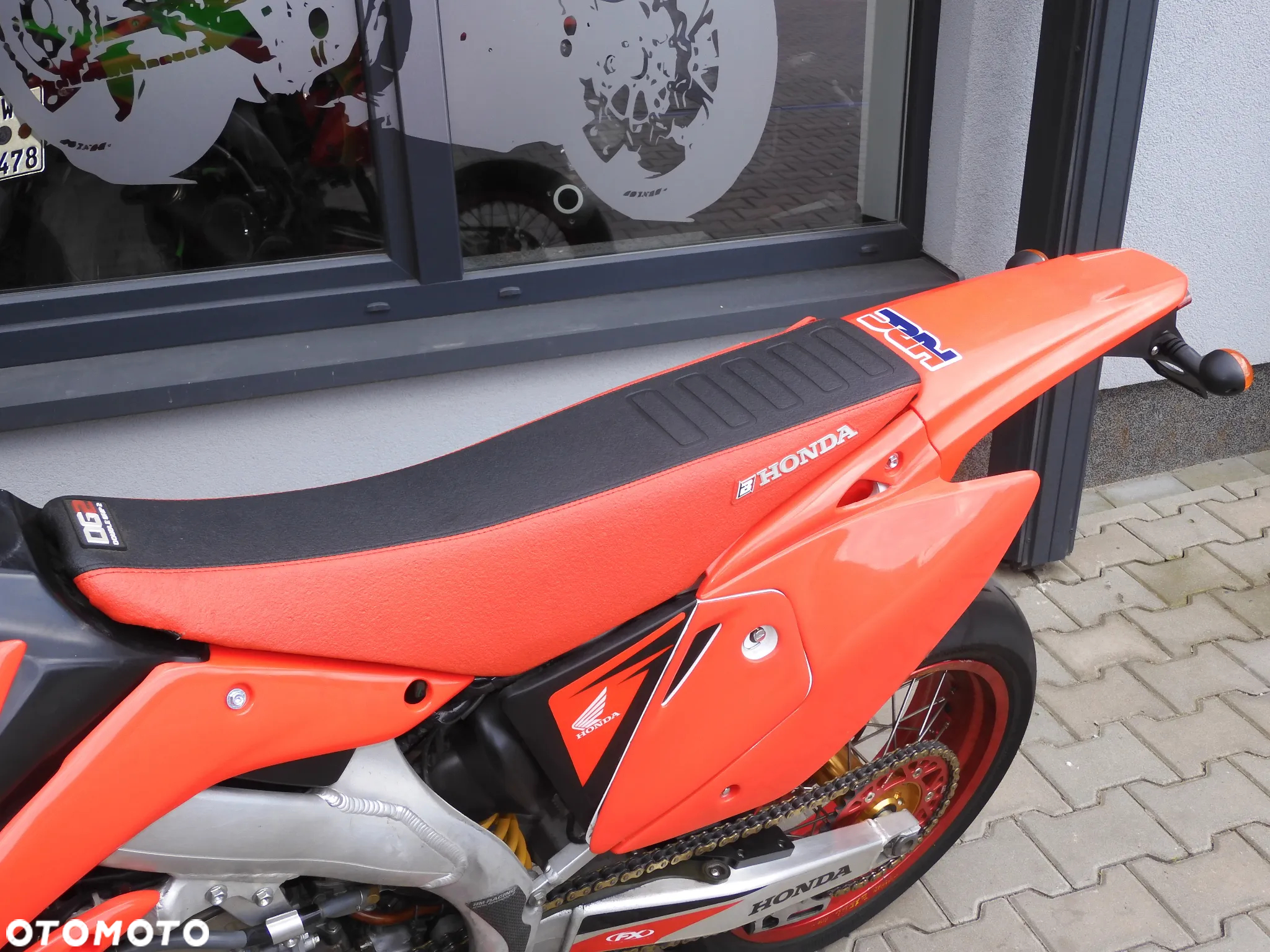Honda CRF - 33
