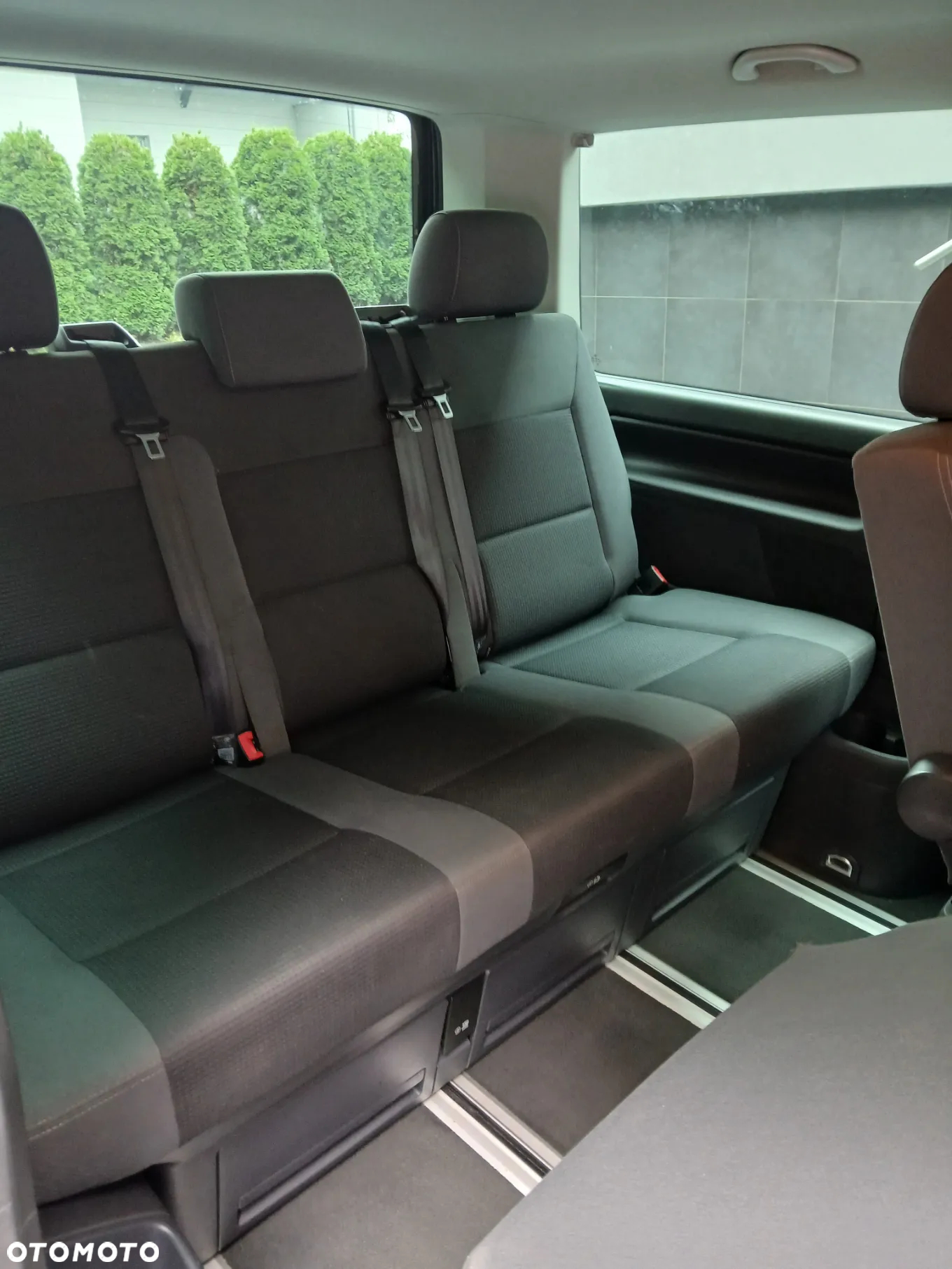 Volkswagen Multivan - 9