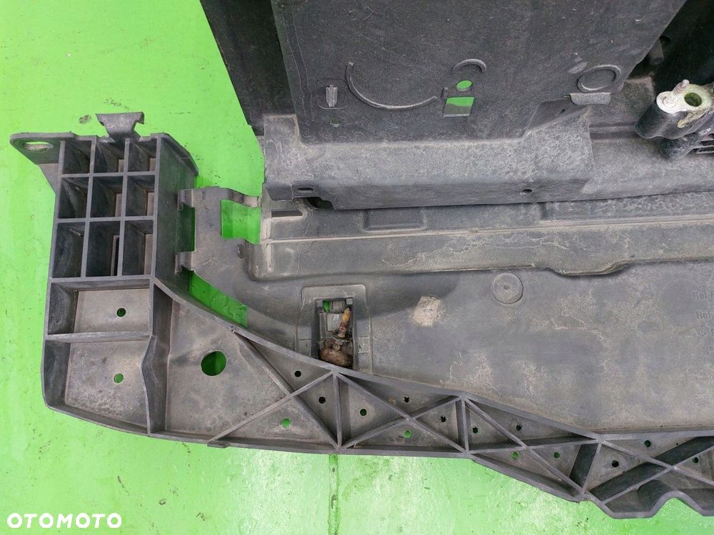 Pas przedni z chłodnicami KLIMATYZACJI WODY PEUGEOT 207 06–12 1.4 B 16V - 6
