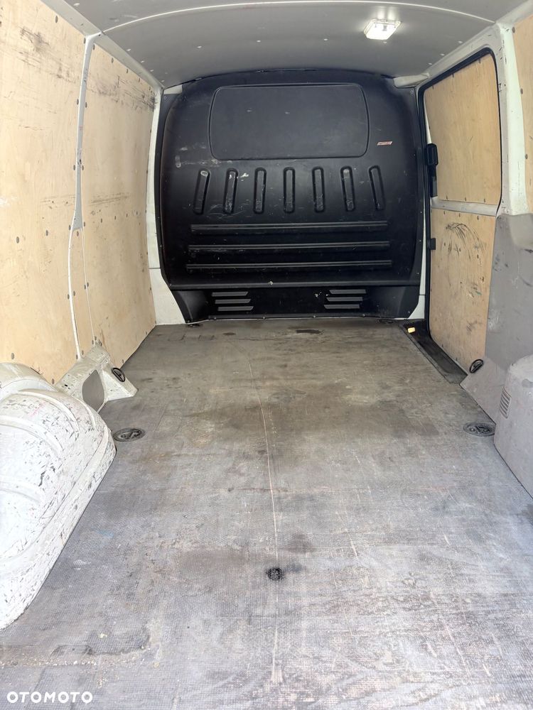 Volkswagen TRANSPORTER T6 - 24