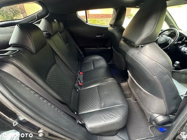 Toyota C-HR Style Selection - 38