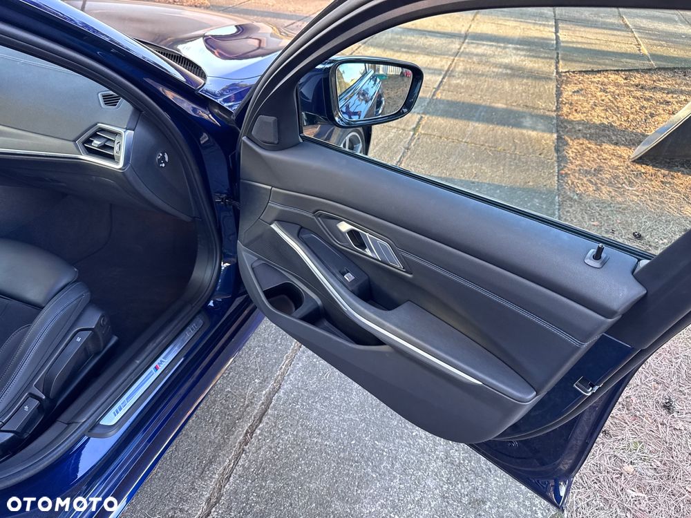 BMW Seria 3 320d xDrive M Sport sport - 14