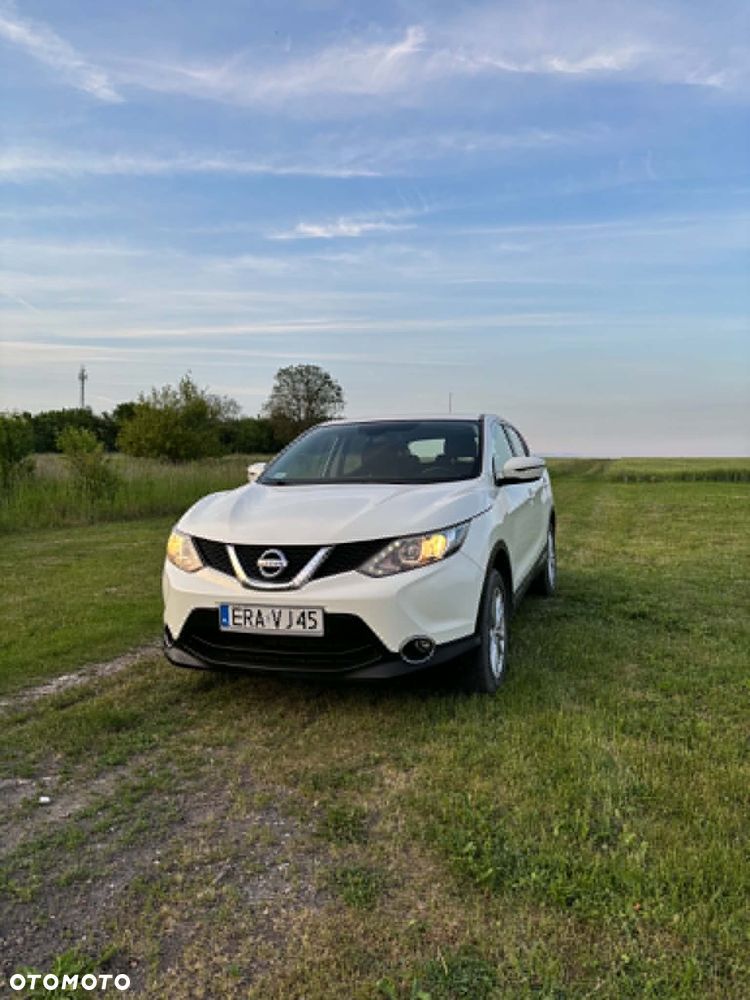 Nissan Qashqai 1.2 DIG-T Visia EU6 - 1