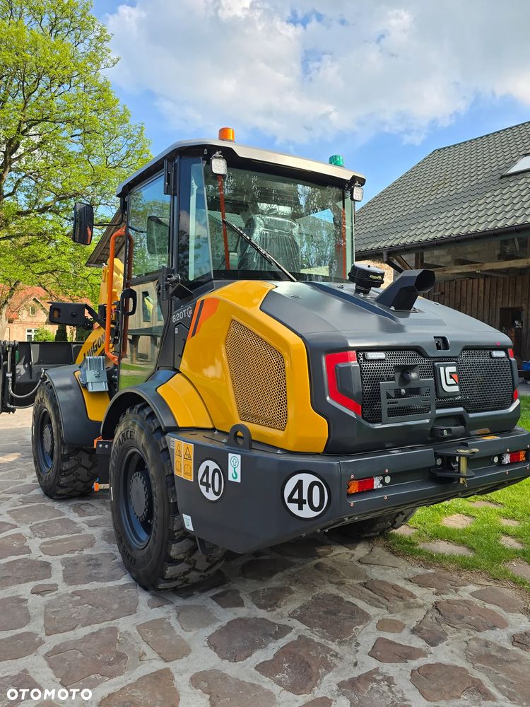Liu Gong 820T - 5