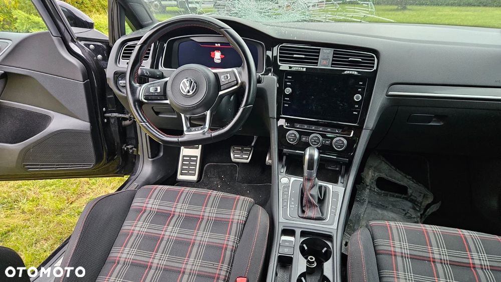Volkswagen Golf VIII 2.0 TSI GTI DSG - 11