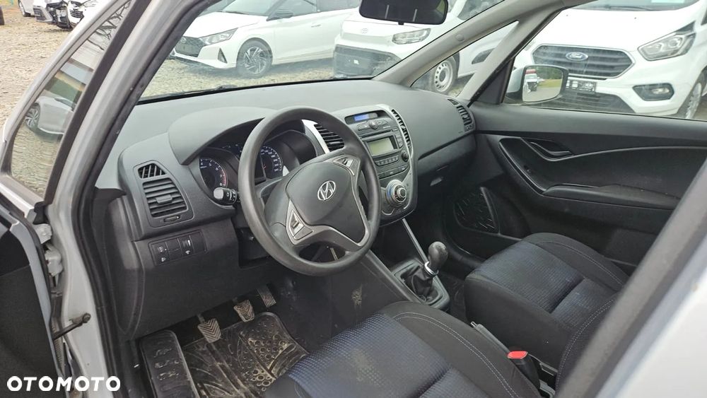 Hyundai ix20 1.4 blue Comfort - 12