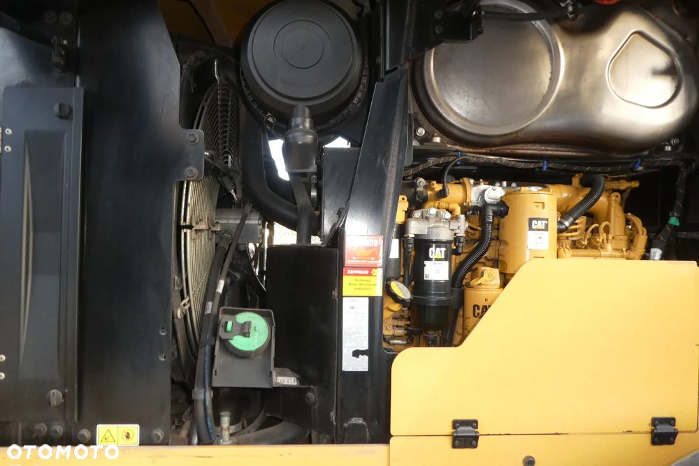 Caterpillar 938 M Z NIEMIEC ŁYZKA WIDŁY - 23