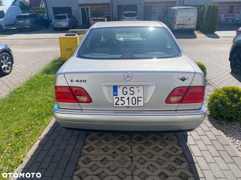 Mercedes-Benz Klasa E 420 - 3