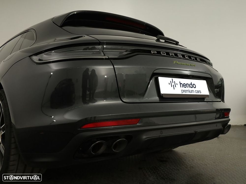 Porsche Panamera Sport Turismo 4 E-Hybrid - 5