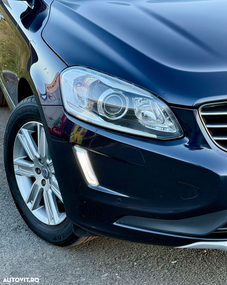 Volvo XC 60 D5 AWD Geartronic Summum - 26