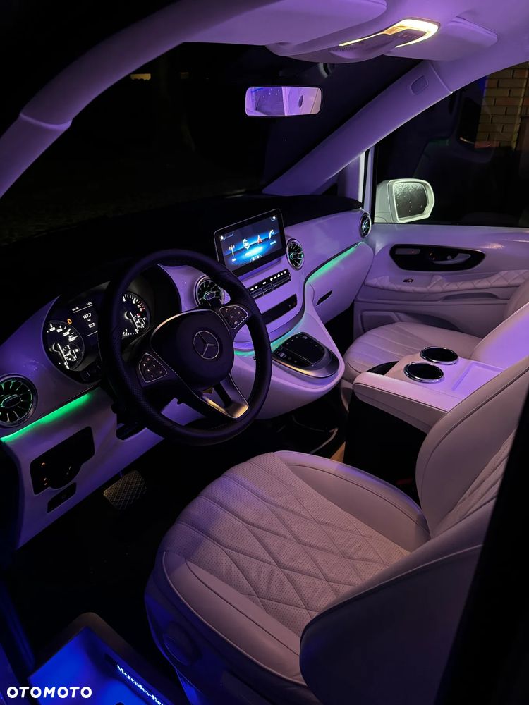 Mercedes-Benz Klasa V - 20