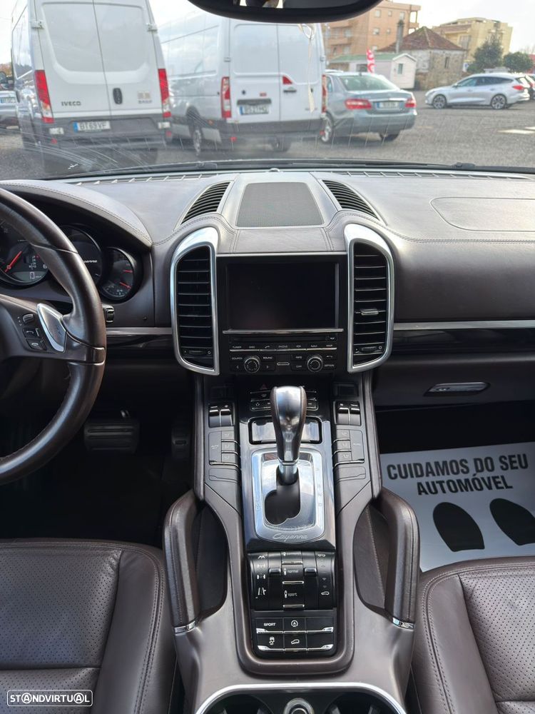 Porsche Cayenne - 29