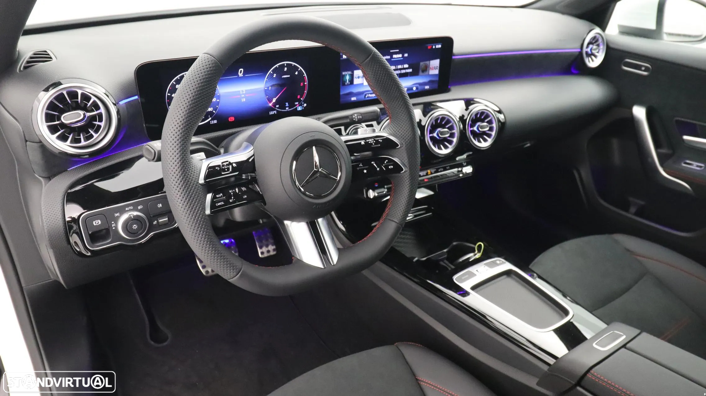 Mercedes-Benz A 180 Limousine d AMG Line Aut. - 24