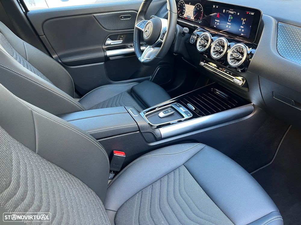 Mercedes-Benz GLA 200 AMG Line - 13