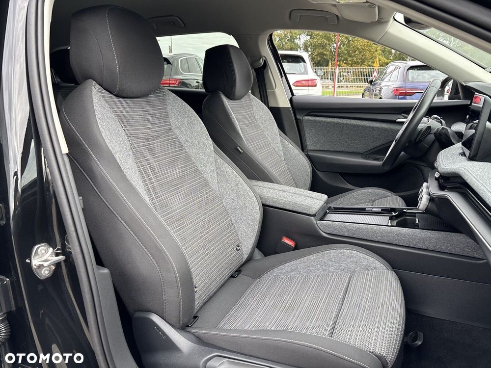 Skoda Superb 2.0 TDI SCR Selection DSG - 13