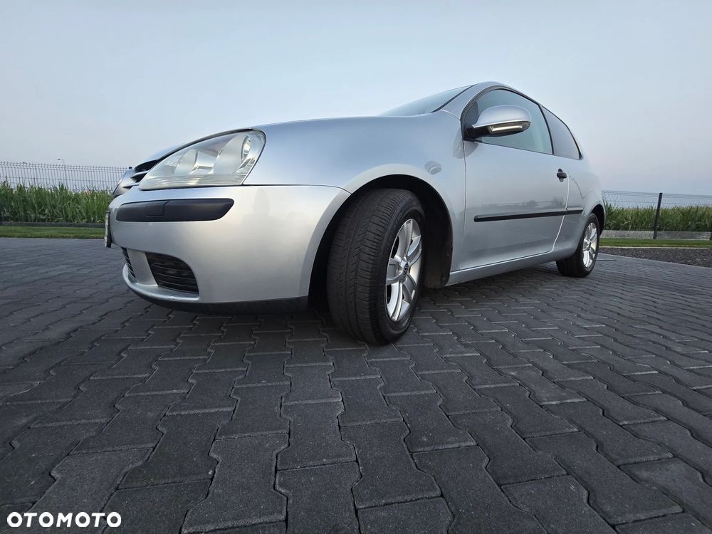 Volkswagen Golf 1.9 TDI Sportline - 9