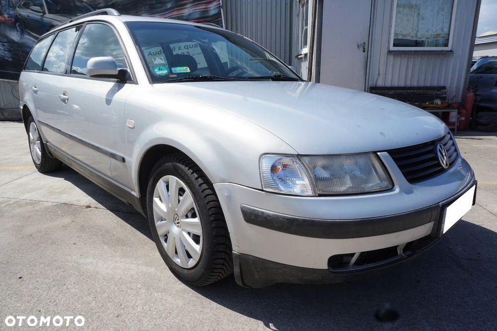 Volkswagen Passat - 4