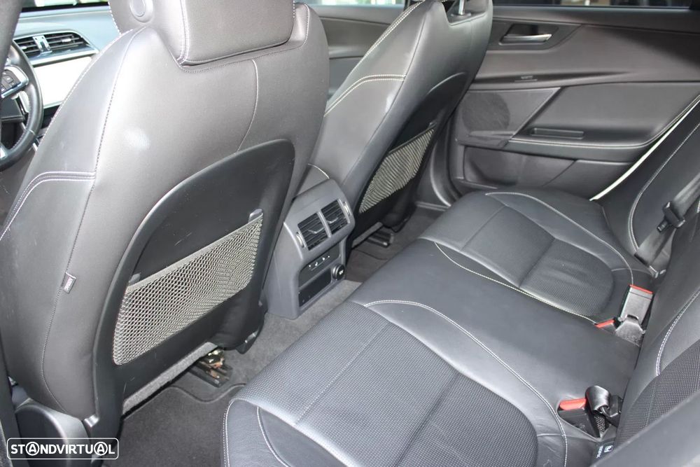 Jaguar XE 2.0 D R-Sport Aut. - 8