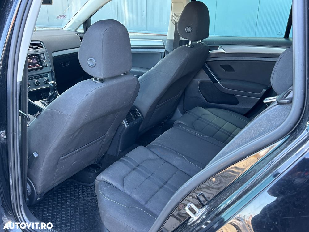 Volkswagen Golf 1.6 TDI DPF Trendline - 9