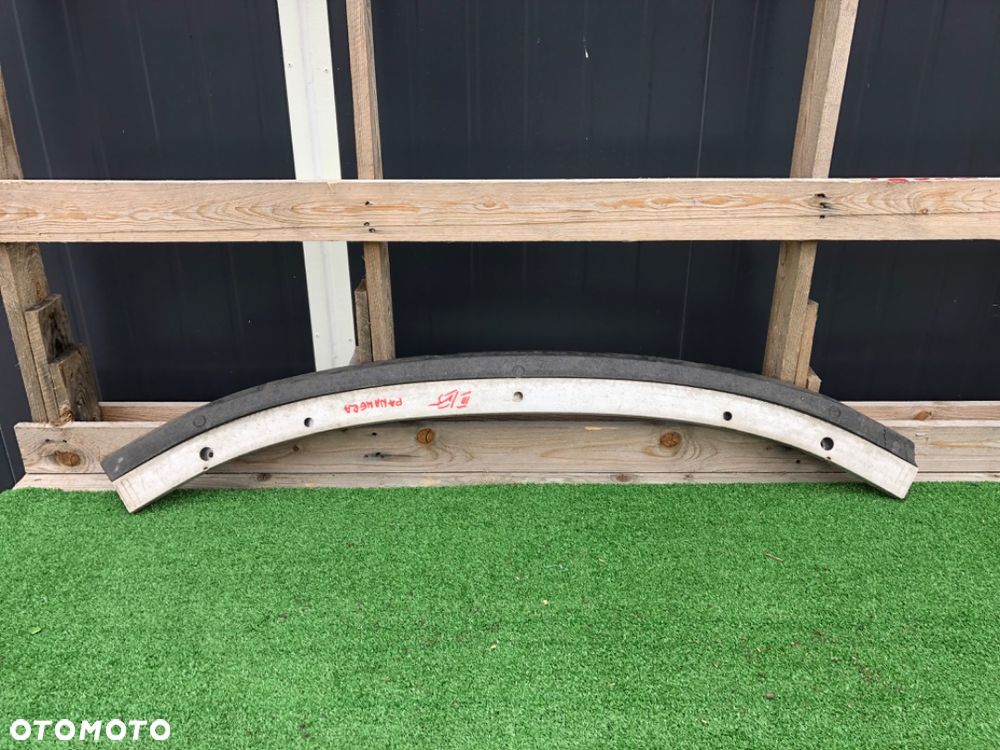 Belka dolna zderzaka przedniego Porsche Panamera 970 - 2