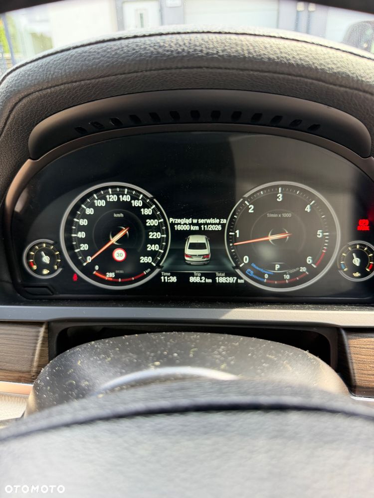 BMW Seria 7 740d xDrive - 9