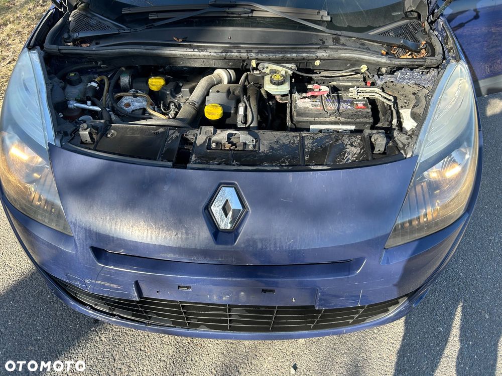 Renault Grand Scenic - 10