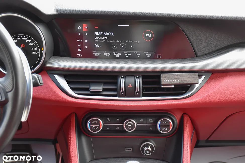 Alfa Romeo Stelvio 2.0 Turbo Veloce TI Q4 - 29