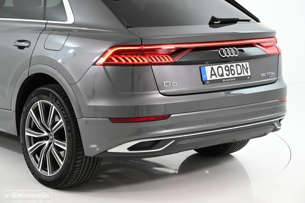 Audi Q8 55 TFSIe quattro Tiptronic - 14