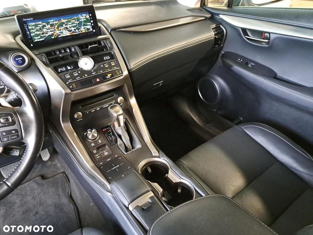 Lexus NX 300h Comfort AWD - 27