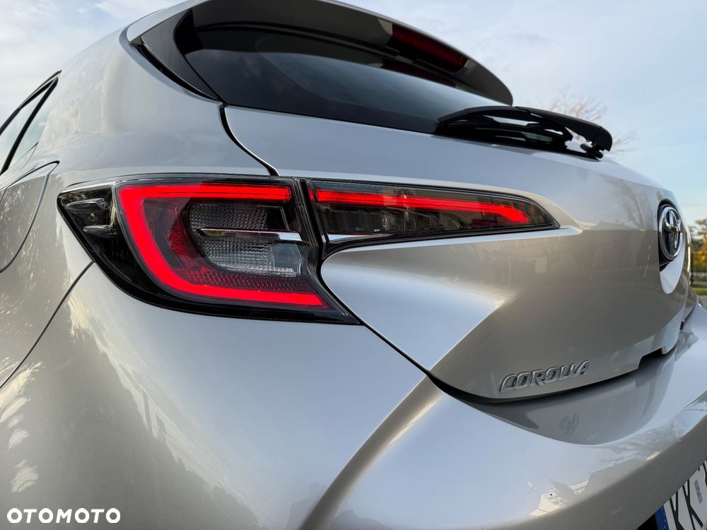 Toyota Corolla 2.0 Hybrid Comfort - 13
