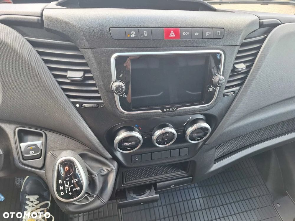 Iveco Daily 35S18 | L4H2 | Silnik 3.0 | Automat | Hak | FULL LED | Kamera cofania | - 13