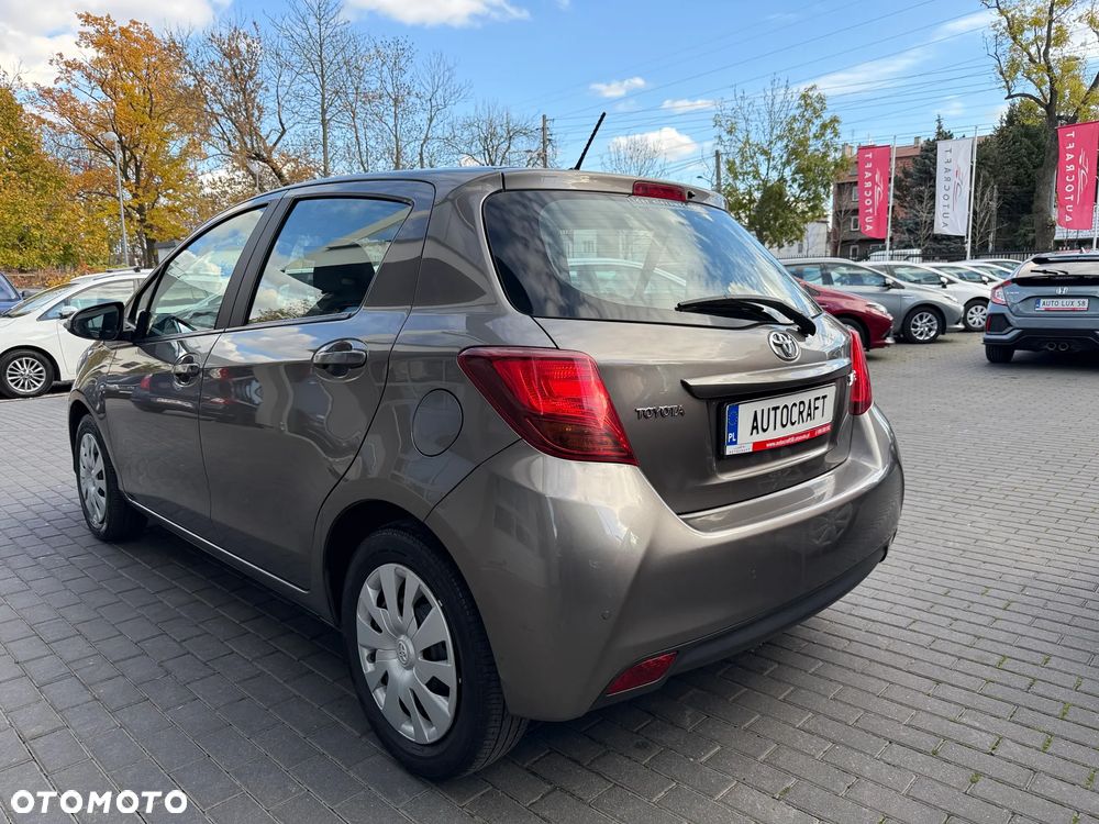 Toyota Yaris 1.33 Active EU6 - 24
