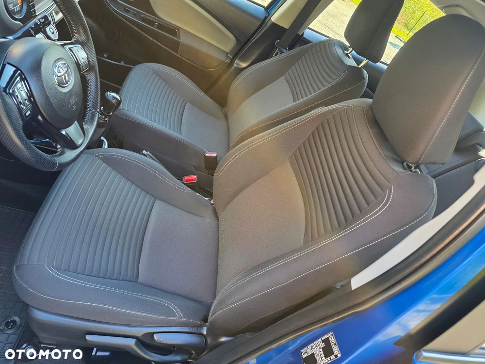 Toyota Yaris 1.33 VVT-i Executive - 13