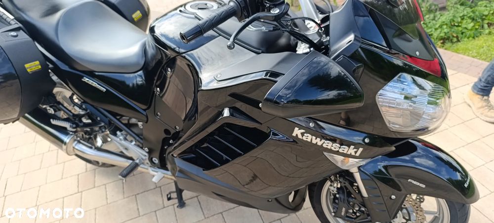 Kawasaki GTR - 18