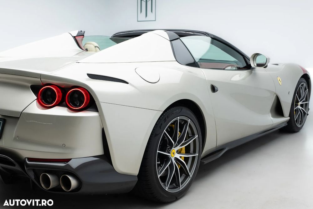 Ferrari 812 - 7