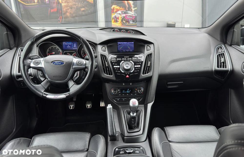 Ford Focus SW 2.0 EcoBoost ST Leather Sport Pack - 30