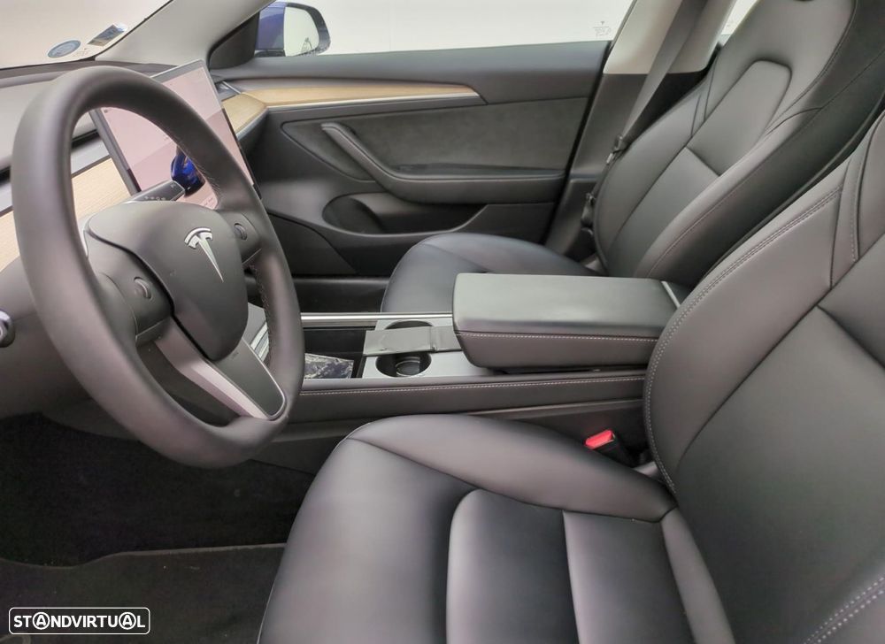Tesla Model 3 - 7