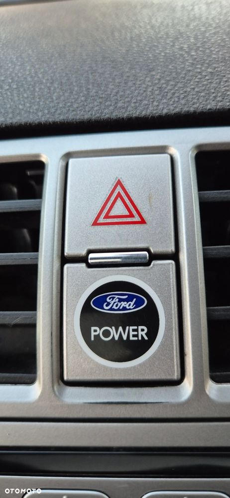 Ford Kuga 2.0 TDCi 4x4 Individual - 24