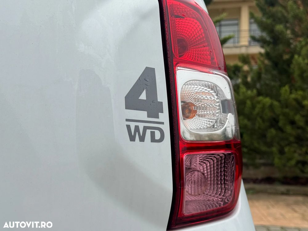 Dacia Duster dCi 110 FAP 4x4 Blackshadow - 10