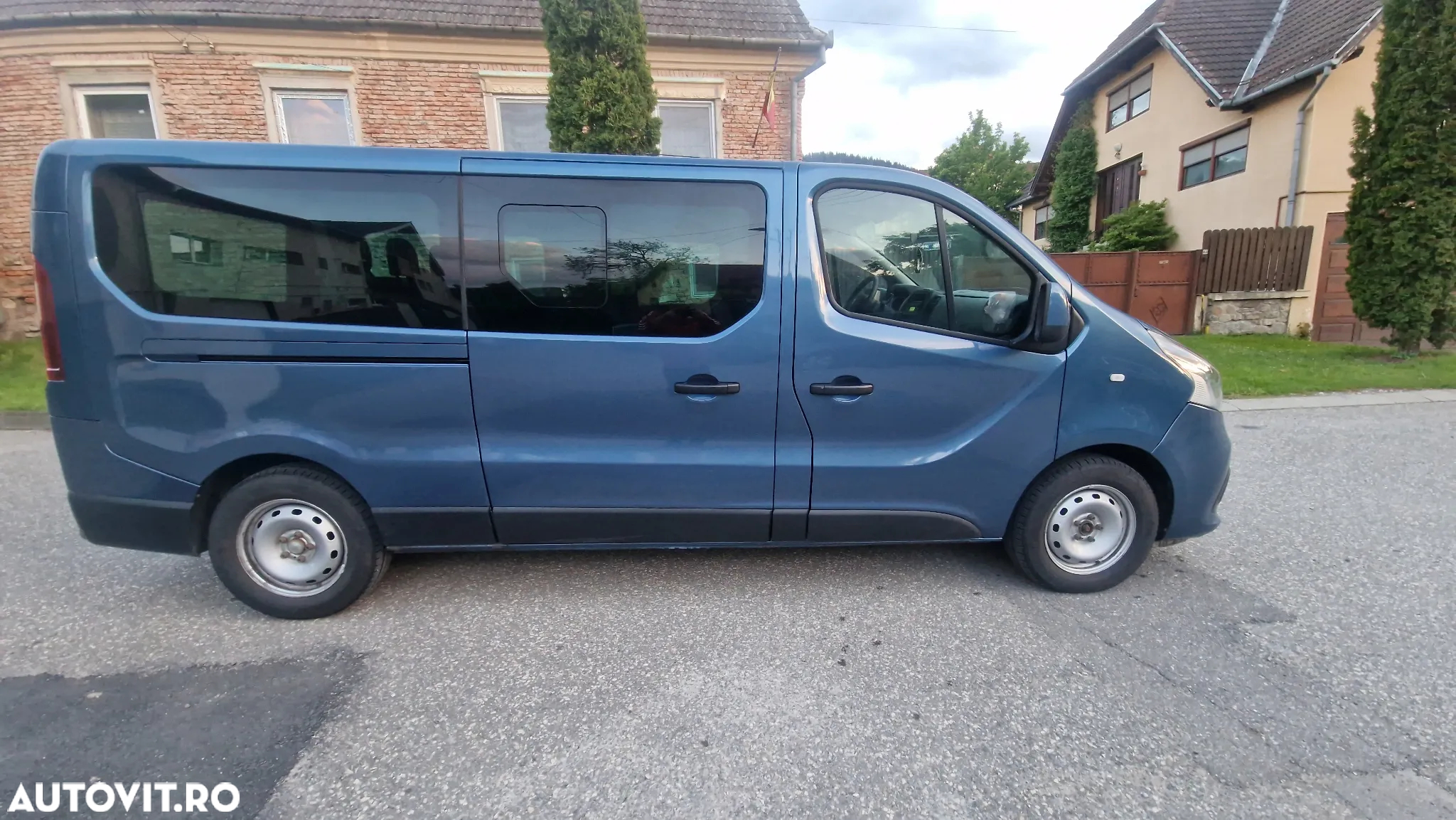 Renault Trafic ENERGY dCi 145 Grand Combi Expression - 8