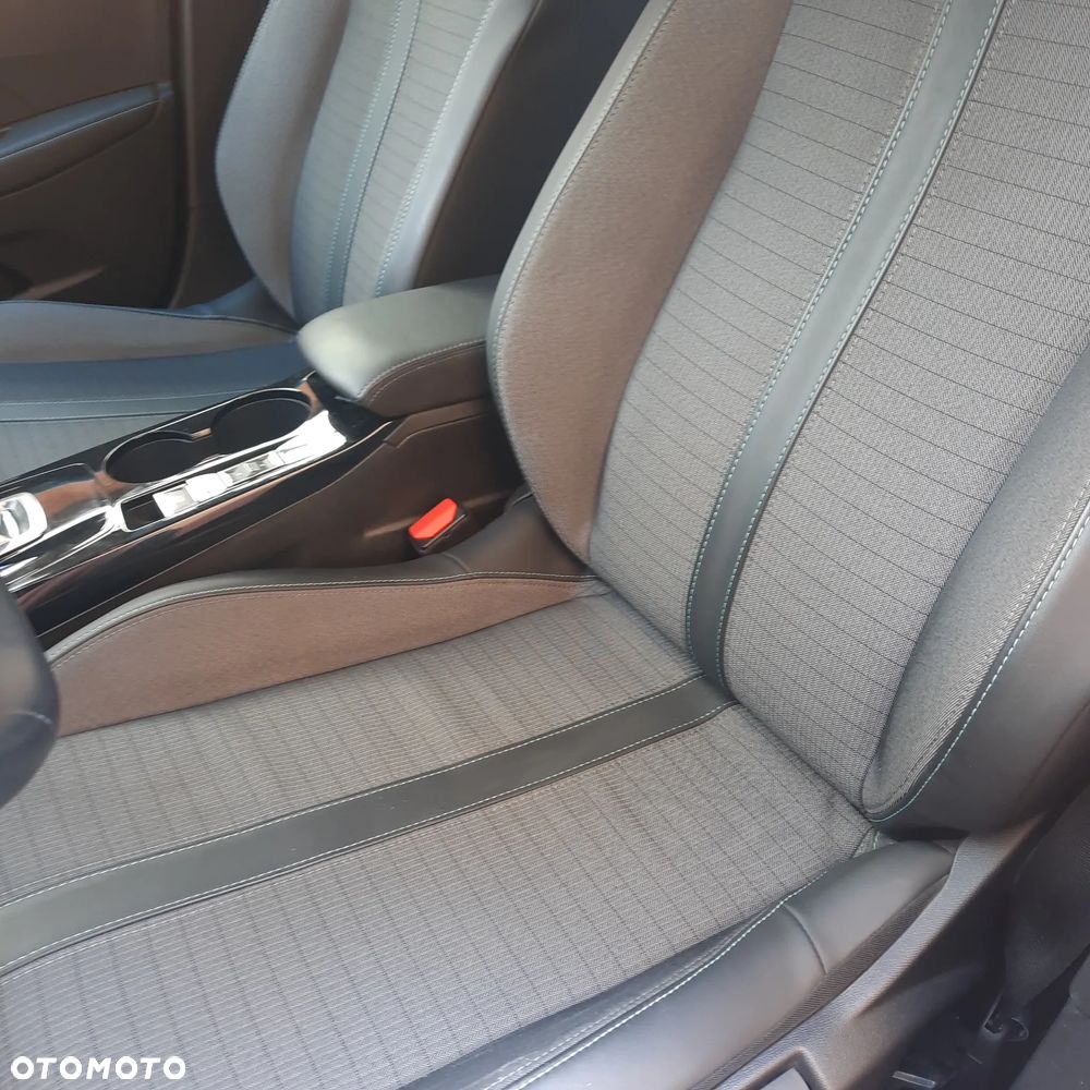 Peugeot 208 1.2 PureTech Allure Pack S&S EAT8 - 18