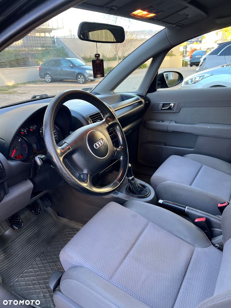 Audi A2 1.4 - 15