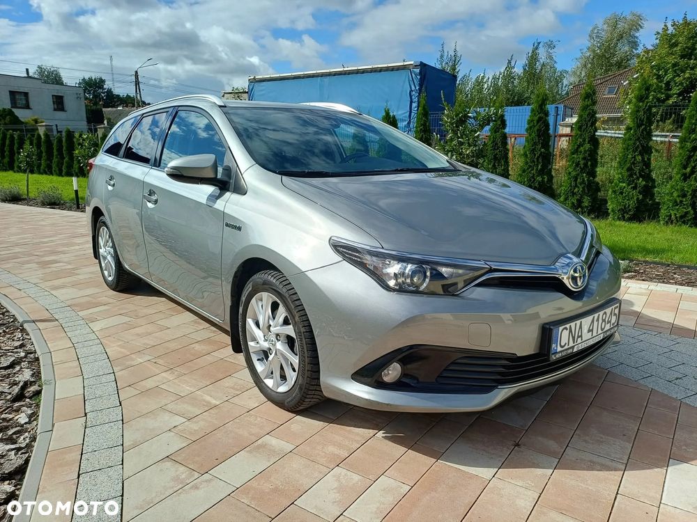 Toyota Auris 1.8 HSD Luna - 6