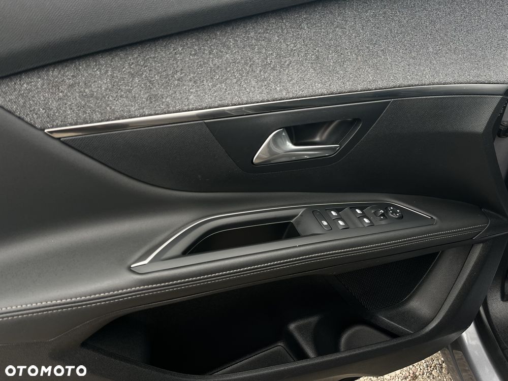 Peugeot 5008 1.5 BlueHDi Allure S&S EAT8 - 24