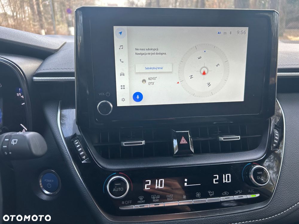 Toyota Corolla 2.0 Hybrid Executive - 26