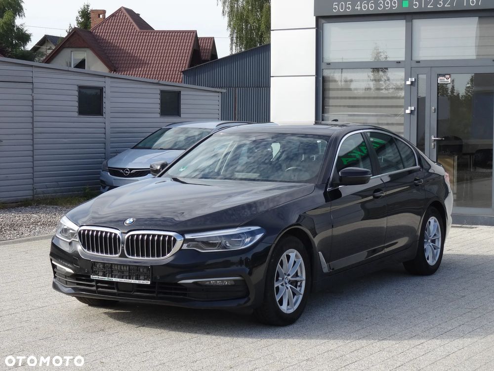BMW Seria 5 525d Sport Line - 4