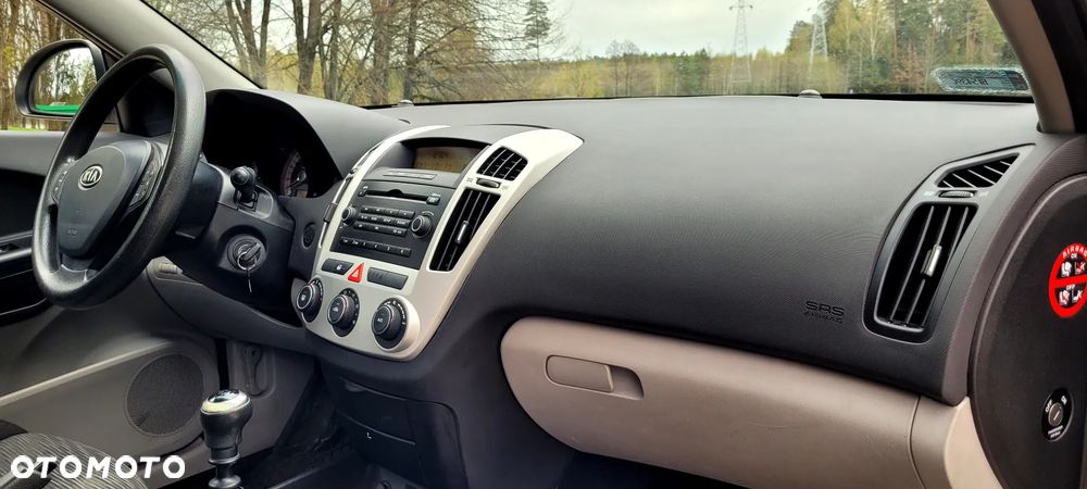 Kia Ceed 1.6 Comfort + - 6