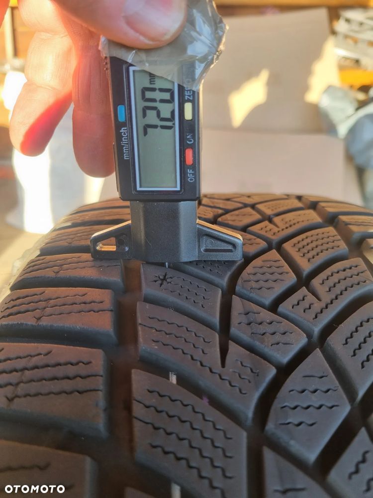 Opony Goodyear ULTRAGRIP Performance + 225/55r17 101V 2x7,2mm bdb stan - 4