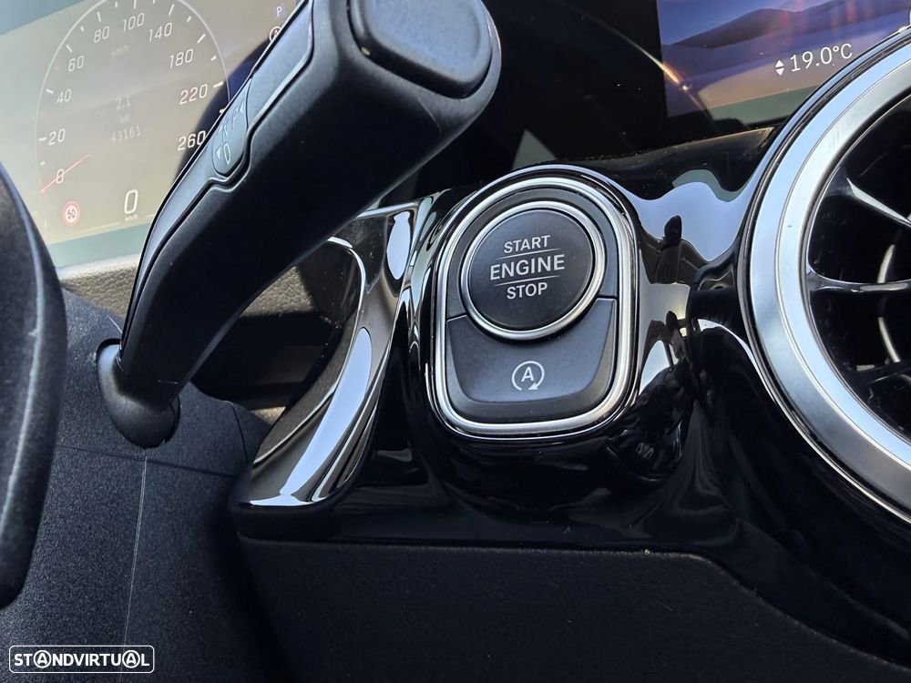 Mercedes-Benz GLA 180 d Progressive - 39