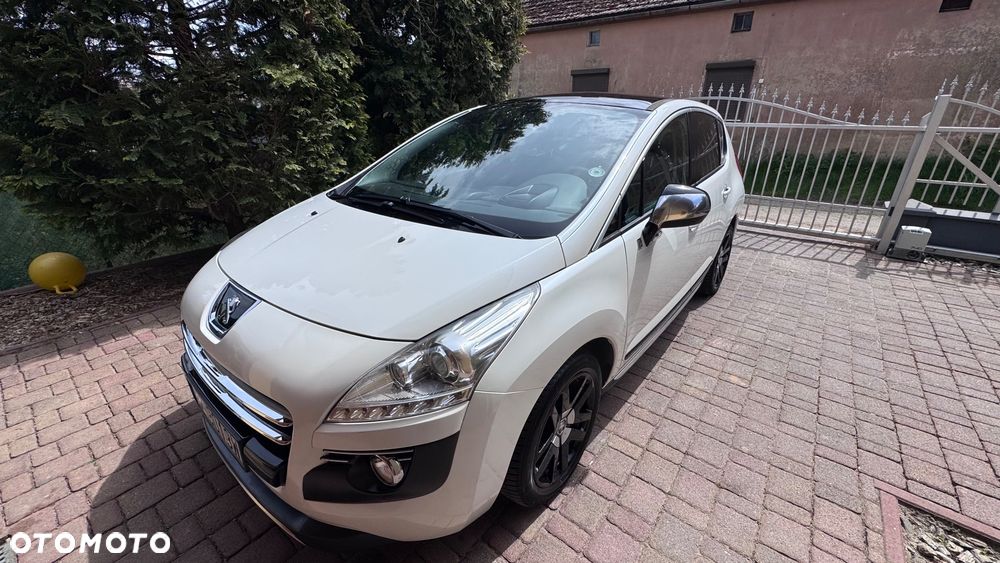 Peugeot 3008 Hybrid4 - 11